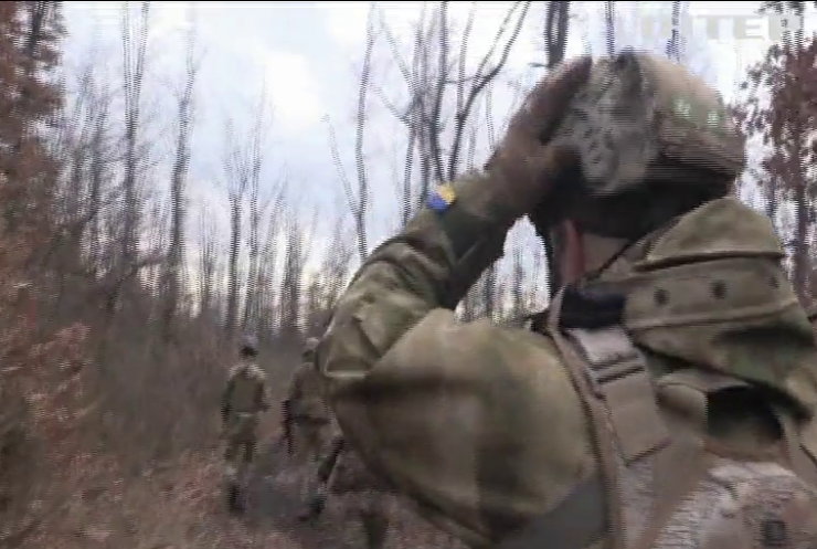 На Донбасі не вщухають ворожі обстріли