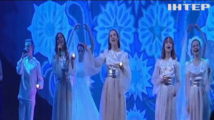 Подарунок на Різдво: в Одеському театрі влаштували свято для дітлахів