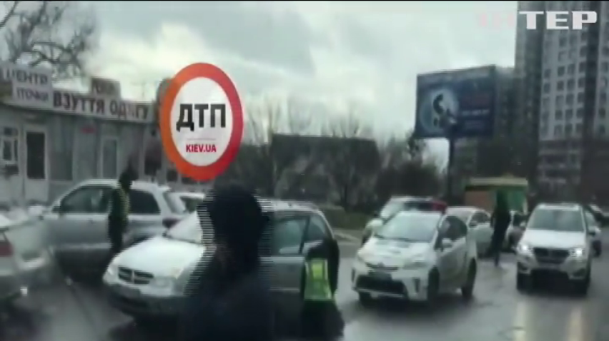 У Києві відбувся збройний напад на поліцейських 