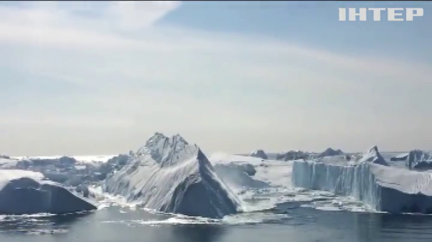 Від Антарктиди відколовся велетенський айсберг