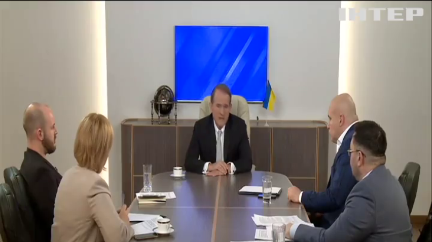Віктор Медведчук в інтерв'ю чотирьом телеканалам пояснив необхідність виконання Мінських угод для досягнення миру в Україні