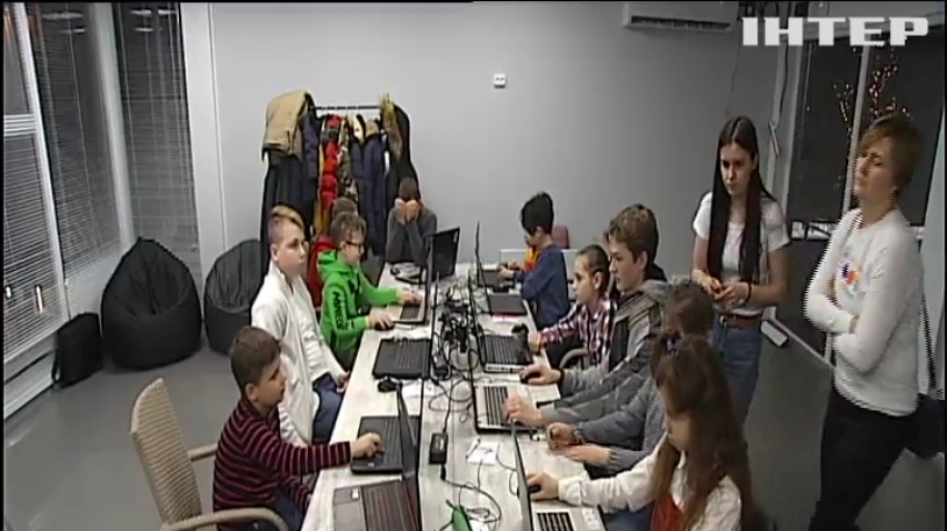У Києві за підтримки благодійного фонду "Таблеточки" провели IT-майстер-клас для онкохворих дітей