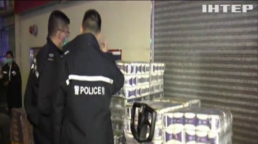 Незвичайне пограбування: у Гонконгу викрали із супермаркета туалетний папір