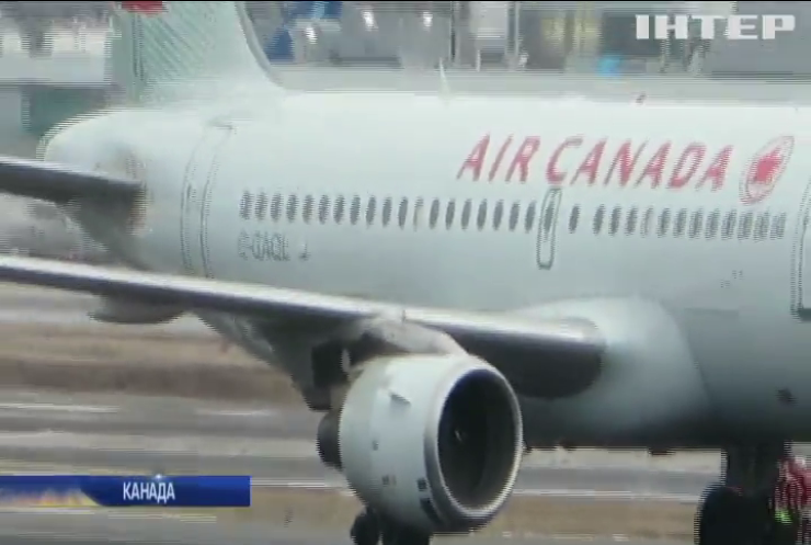 Без колеса: в аеропорту Торонто  літак здійснив екстремальну посадку 