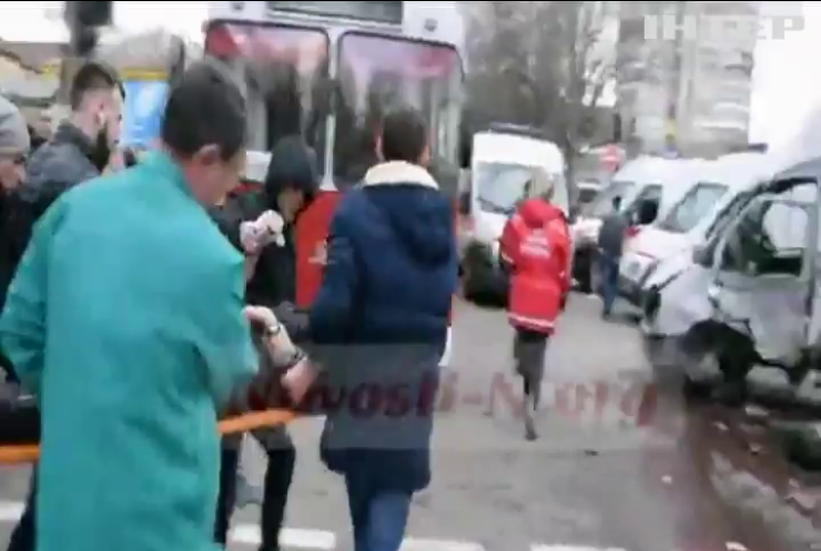 В Миколаєві елітне авто протаранило маршрутку