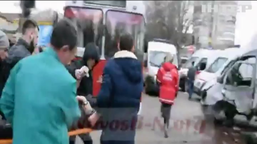 В Миколаєві елітне авто протаранило маршрутку