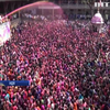 Традиції сильніші за коронавірус: в Індії розпочали фестиваль Холі