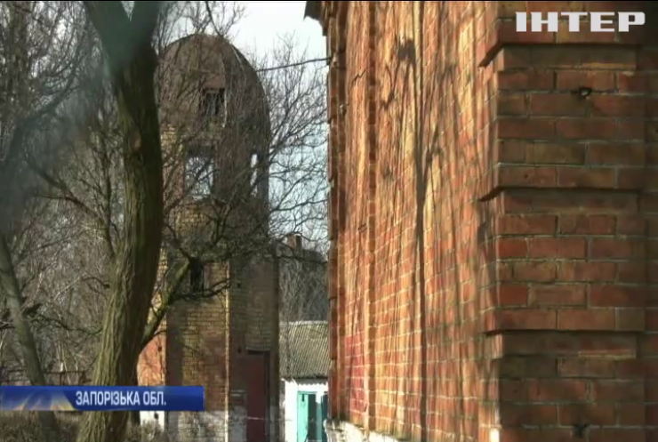 Волонтери відновлюють старовинну графську обсерваторію на Запоріжжі