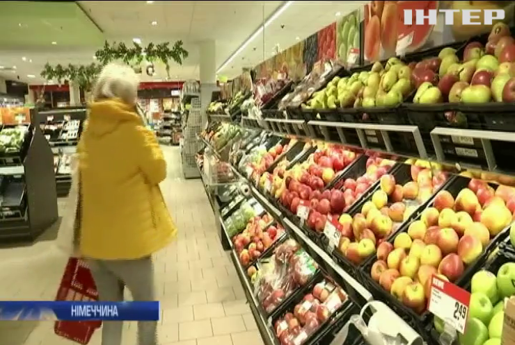 Супермаркети Німеччини заполонили панікуючи "хом'ячки"