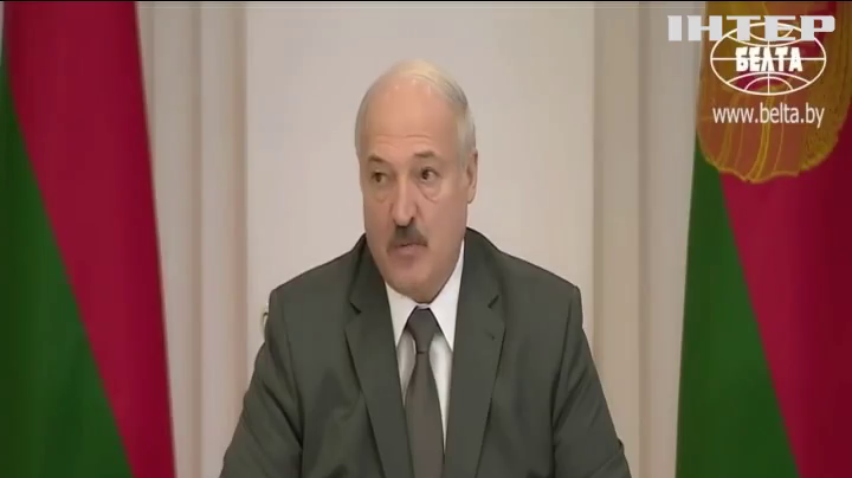 Олександр Лукашенко відмовився евакуйовувати білорусів з-за кордону