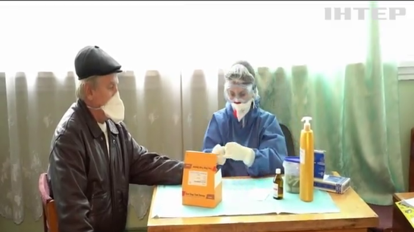 У Львові людей масово тестують на коронавірус