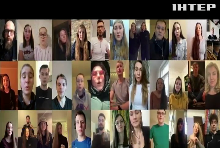 У Латвії онлайн-хор заспівав по відеозвязку
