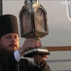 В аеропорту "Бориспіль" зустріли Благодатний Вогонь із храму Гробу Господнього