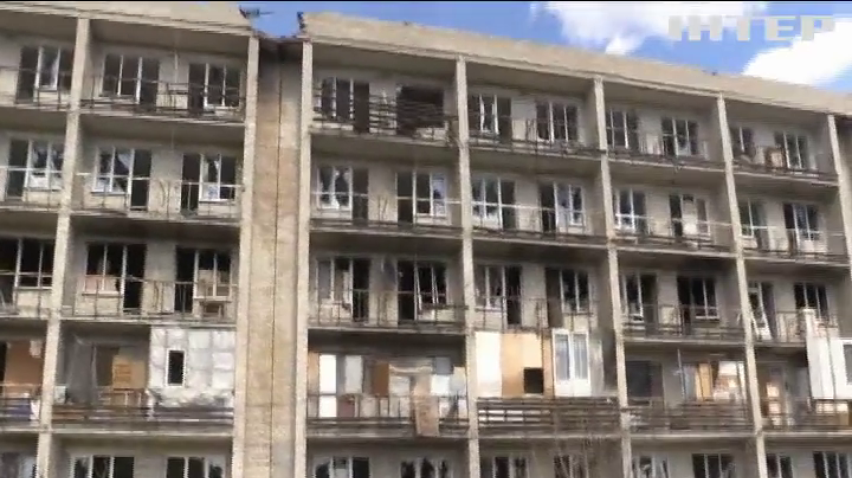 На Донбасі продовжуються обстріли