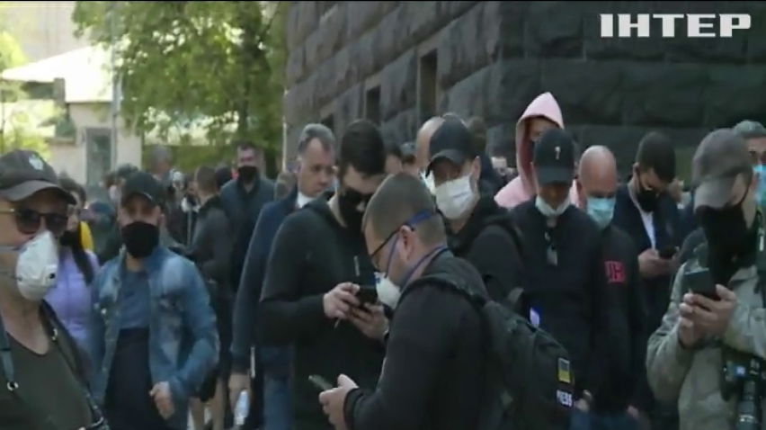 "Немає чим годувати сім'ї": представники малого бізнесу вимагають від влади пом'якшення карантину