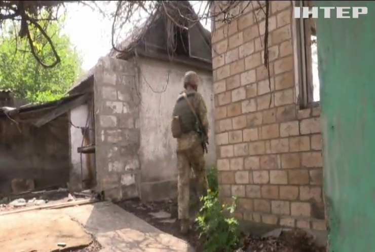 Ворог на Донбасі продовжує бити по українських позиціях