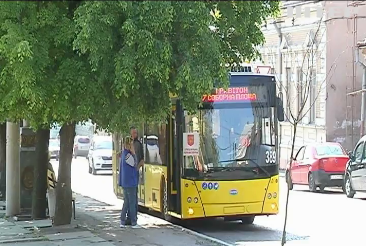 У Чернівцях після двомісячного карантину запустили тролейбуси
