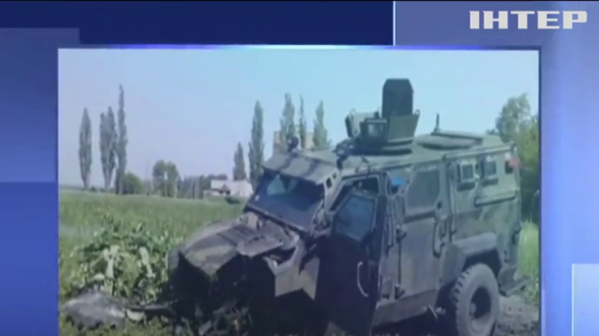 На Донбасі підірвали військовий автомобіль 