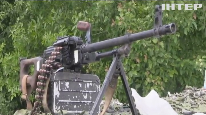 На Донбасі бойовики атакують позиції оборонців