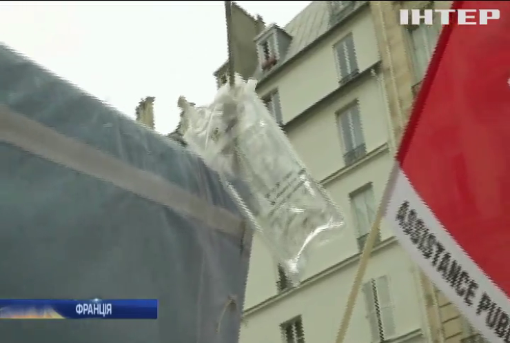 Французькі медики відновили масові протести