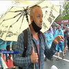 На Буковині люди протестують проти децентралізації та чекають президента
