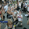 Протести у Сербії: до парламенту стягнули поліцію