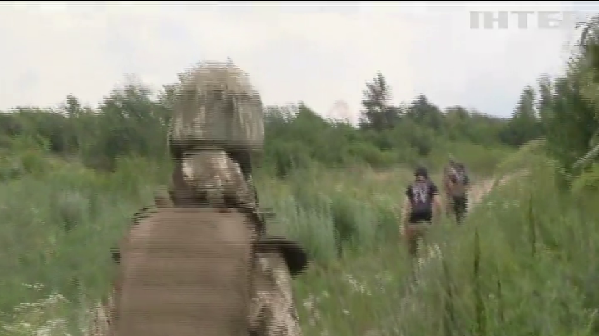На Донбасі бойовики атакують позиції оборонців