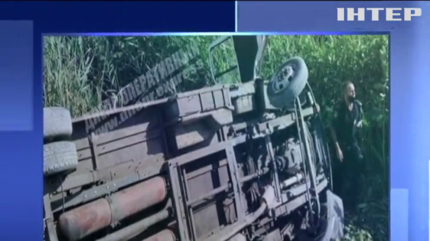 На Дніпропетровщині сталася масштабна аварія з рейсовим автобусом