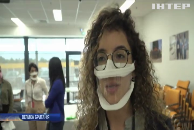 Люди з вадами слуху закликають виготовляти прозорі захисні маски