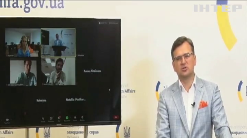 Україна ставить на паузу відносини з Білоруссю