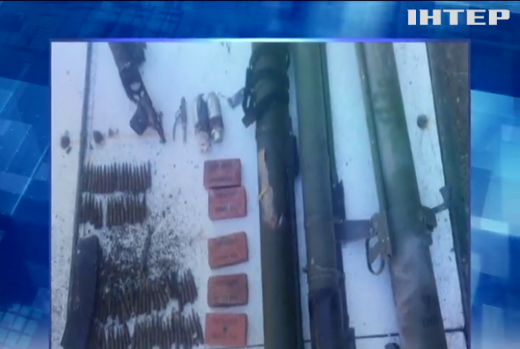 На Луганщині знайшли арсенал зброї та боєприпасів