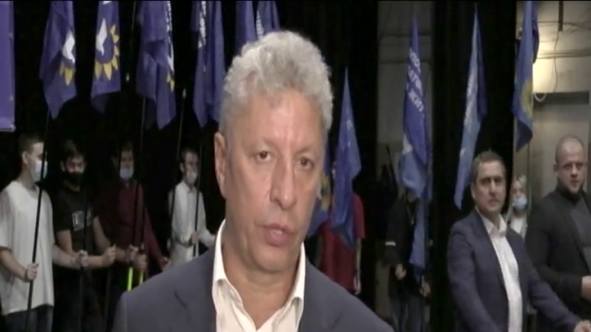 Тури, поїздки та боротьба: партії проводять активну передвиборчу кампанію