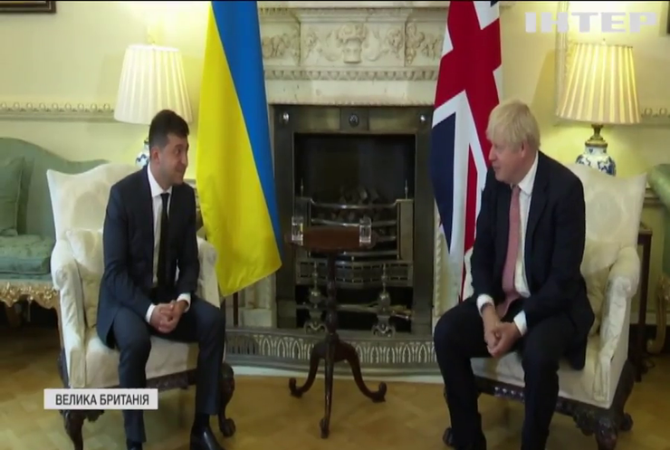 Новий етап у відносинах Києва та Лондона: Зеленський поставив у Британії історичні підписи 