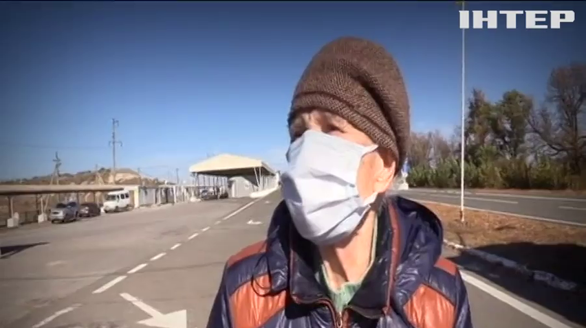 На Донбасі сотні людей тижнями не можуть перейти через контрольно-пропускні пункти