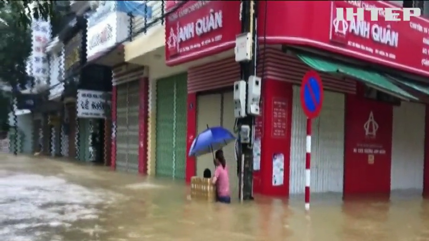 Масштабні повені у В'єтнамі: кількість загиблих зростає 