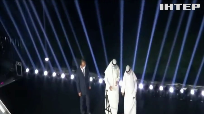 У Дубаї відкрили найбільший фонтан у світі (відео)