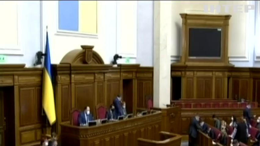 Депутати хочуть штрафувати підприємців за клієнтів без масок