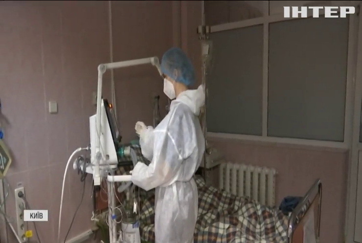 Медики Івано-Франківщини заявили про кризову ситуацію у лікарнях