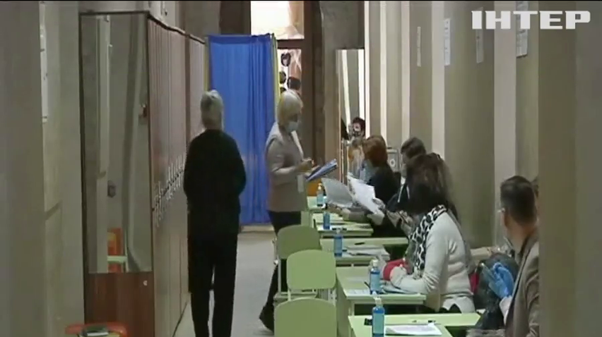 Місцеві вибори в Україні: активність виборців склала 30%