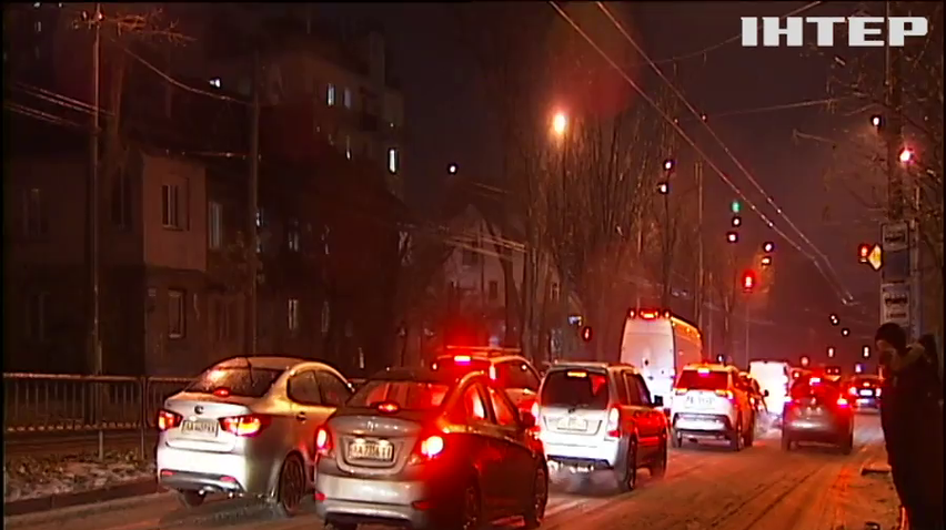 На Київщині та Житомирщині обмежили рух автошляхами