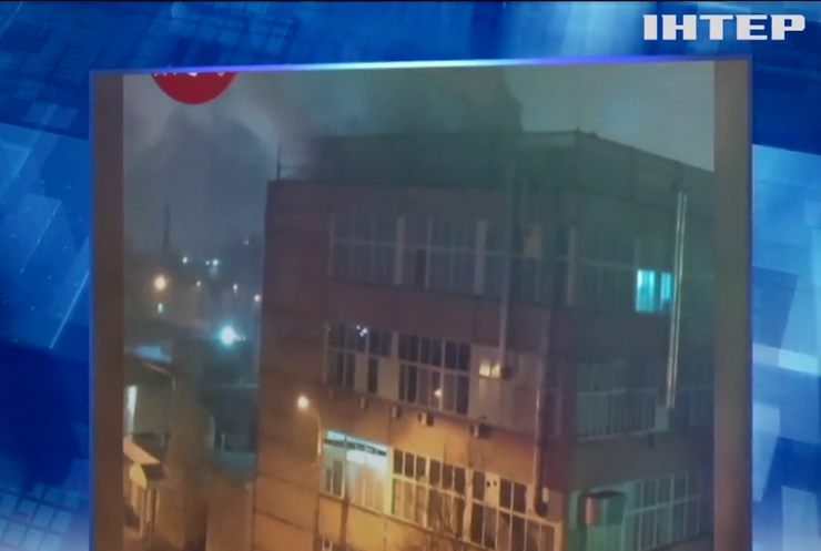 Пожежа у Києві: горів дах вітамінного заводу
