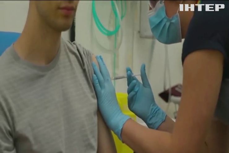 Важка артилерія проти COVID-19: що відомо про вакцину, яку закупила Україна?