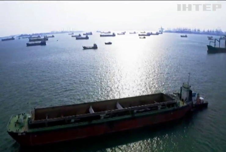 У водах Малайзії застрягло судно з українцями