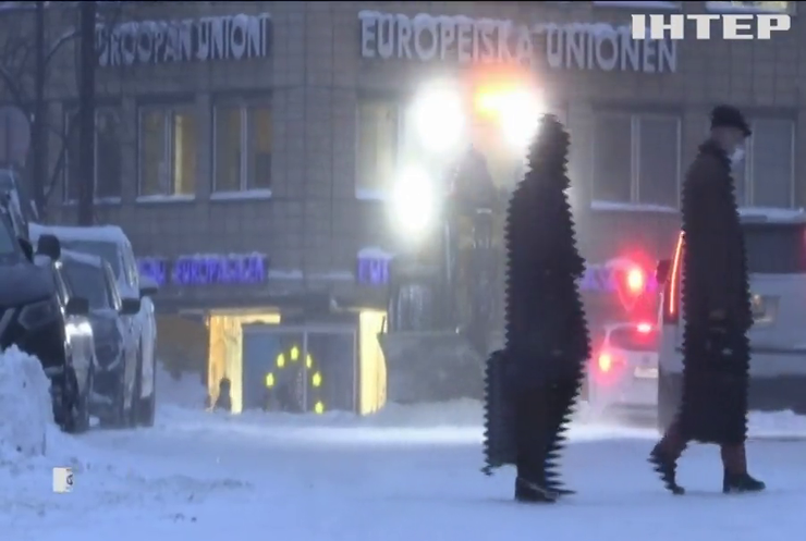 Зима крокує Європою: столицю Фінляндії завалило снігом