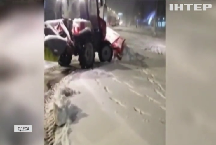 Снігопади на півдні України: в Одесі випала місячна норма опадів