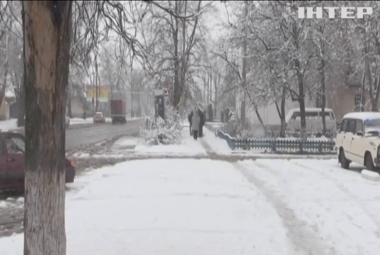 Стрімке похолодання в Україні знову відправить учнів на дистанційну освіту