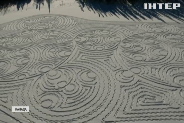 Канадець захопився створенням величезних малюнків на снігу