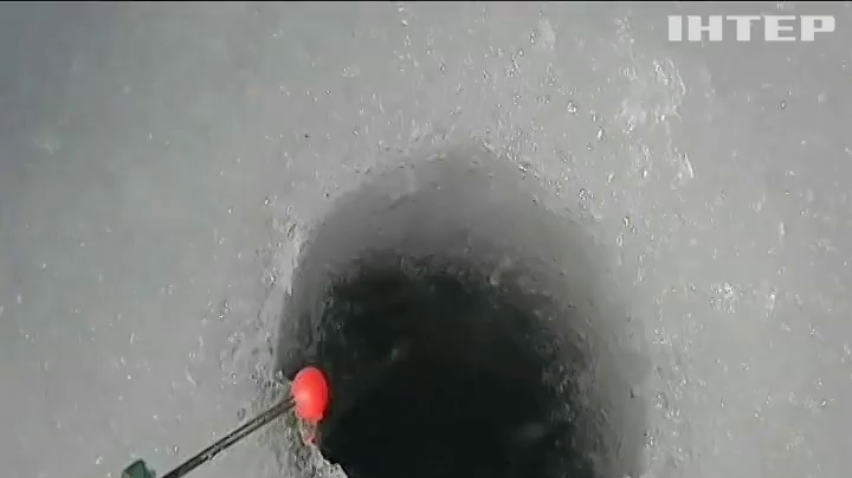 Зима скінчилася: рятувальники закликають рибалок не виходити на лід