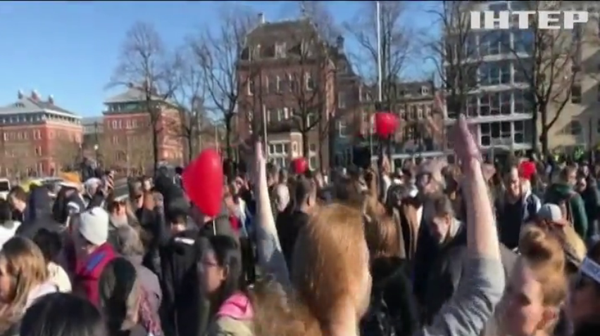 В Амстердамі вийшли на протест проти карантину