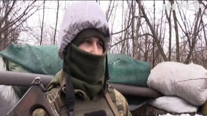 На Донбасі триває окопна війна